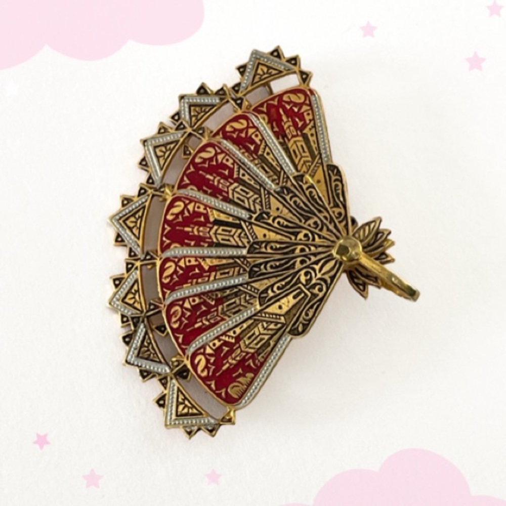 VTG Ornamental Fan Brooch